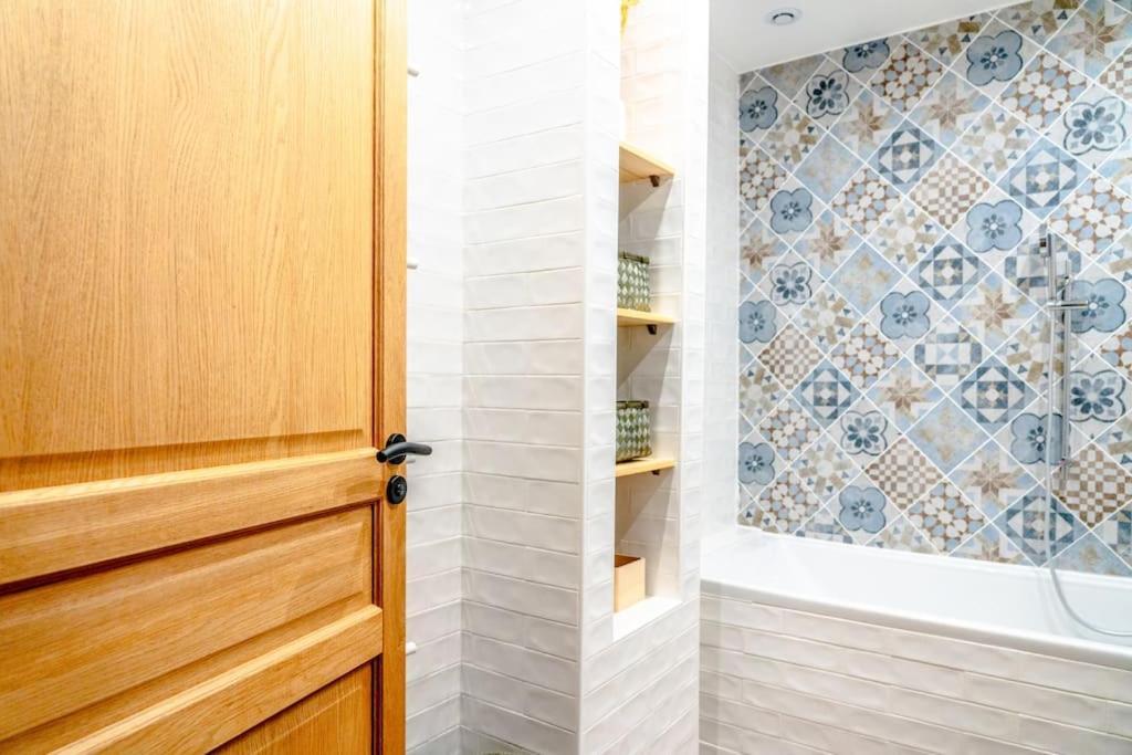 Superbe Appartement Neuf, Climatise Centre Village Le Plan-de-la-Tour Екстериор снимка