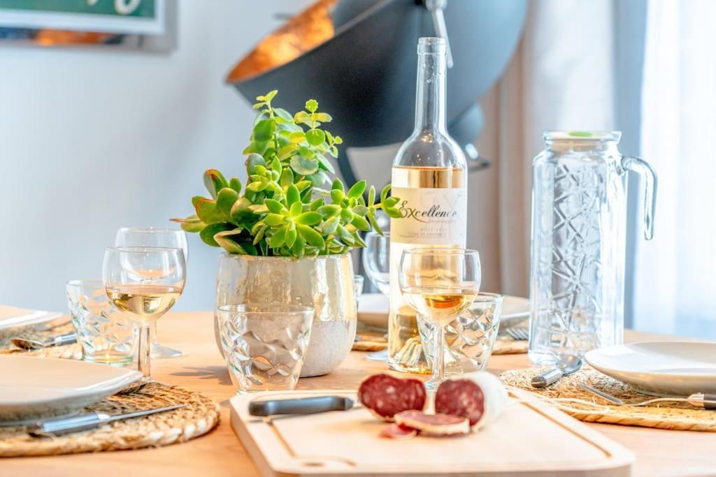 Superbe Appartement Neuf, Climatise Centre Village Le Plan-de-la-Tour Екстериор снимка